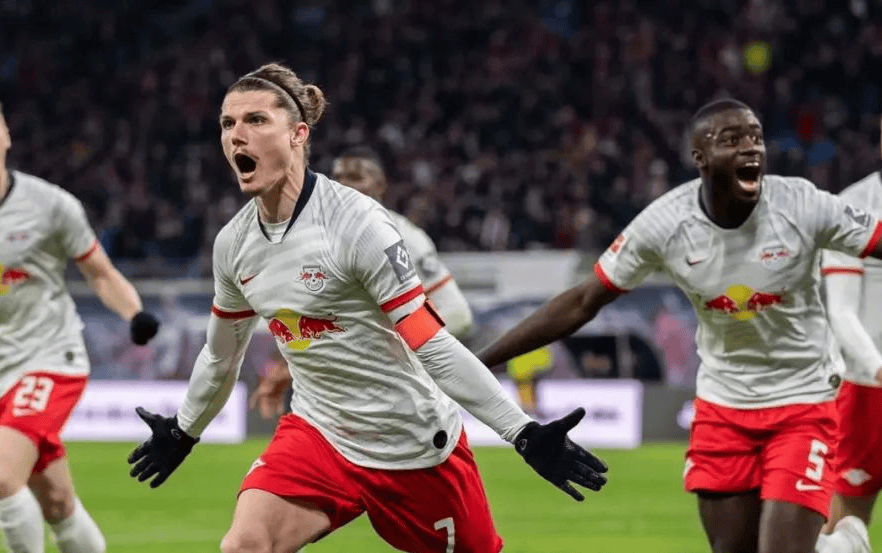 包含莱比锡红牛欲在主场对阵斯图加特，赢下比赛的词条